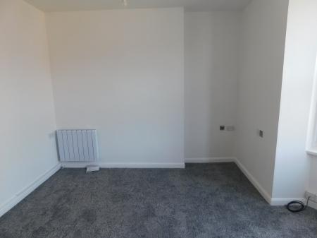 1 bedroom Flat to let in Broadway, Sheerness, ME12