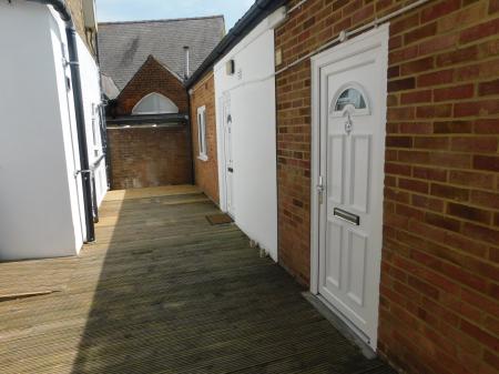 1 bedroom Flat to let in Broadway, Sheerness, ME12
