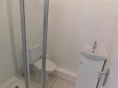 1 bedroom Flat to let in Broadway, Sheerness, ME12