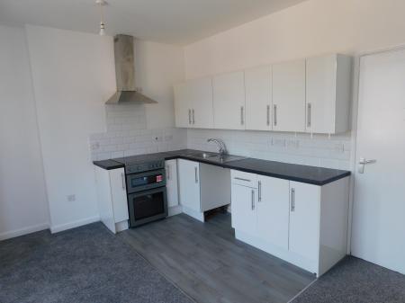 2 bedroom Flat to let in Broadway, Sheerness, ME12