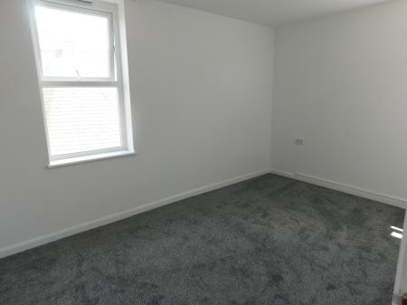 2 bedroom Flat to let in Broadway, Sheerness, ME12