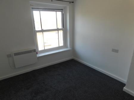 1 bedroom Flat to let in Broadway, Sheerness, ME12