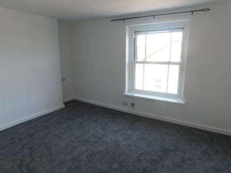 1 bedroom Flat to let in Broadway, Sheerness, ME12