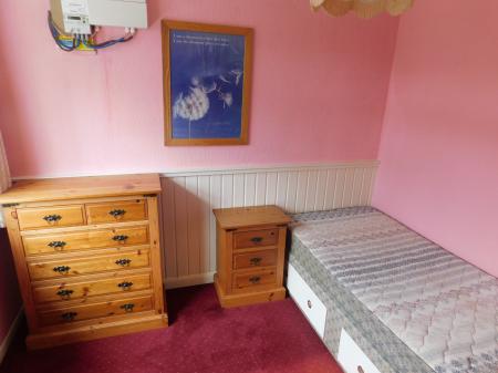 2 bedroom Flat to let in Manor Way, Leysdown-on-Sea, ME12