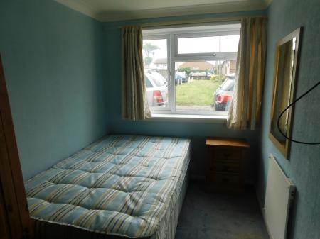 2 bedroom Flat to let in Manor Way, Leysdown-on-Sea, ME12