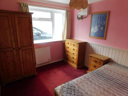 2 bedroom Flat to let in Manor Way, Leysdown-on-Sea, ME12