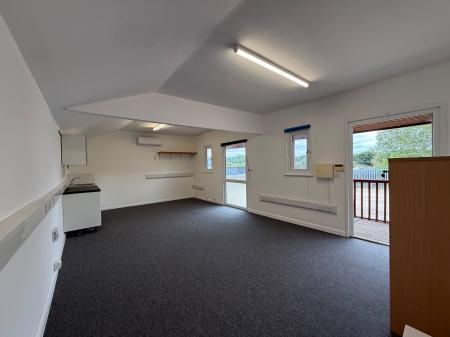 1 bedroom Office to let in College Road, Swanley, BR8