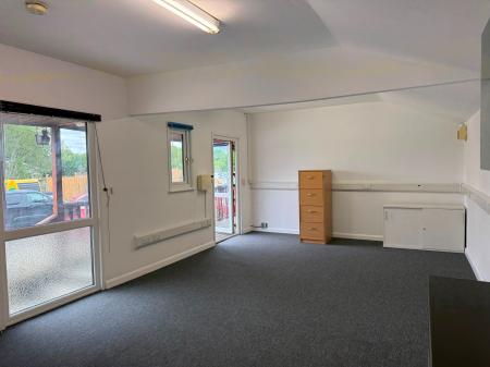 1 bedroom Office to let in College Road, Swanley, BR8