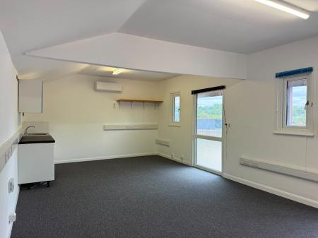 1 bedroom Office to let in College Road, Swanley, BR8