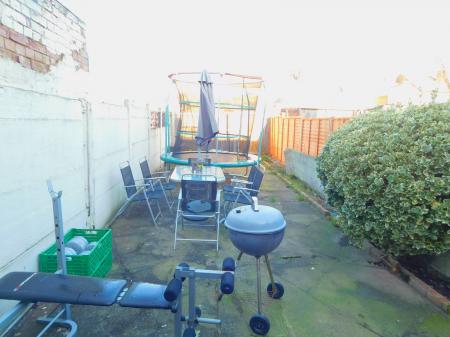 2 bedroom Terraced House to let in James Street, Sheerness, ME12
