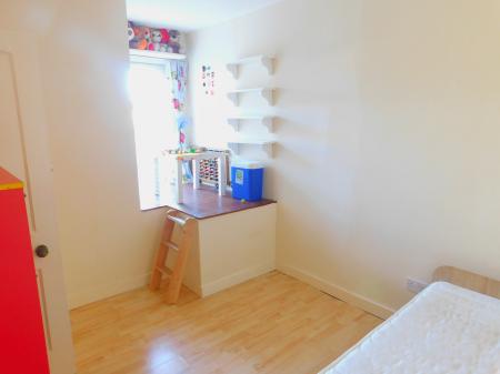 2 bedroom Terraced House to let in James Street, Sheerness, ME12