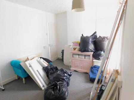 2 bedroom Terraced House to let in Alma Street, Sheerness, ME12
