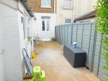 2 bedroom Terraced House to let in Alma Street, Sheerness, ME12