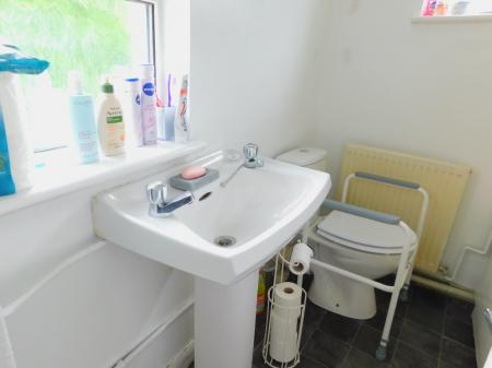 2 bedroom Terraced House to let in Alma Street, Sheerness, ME12