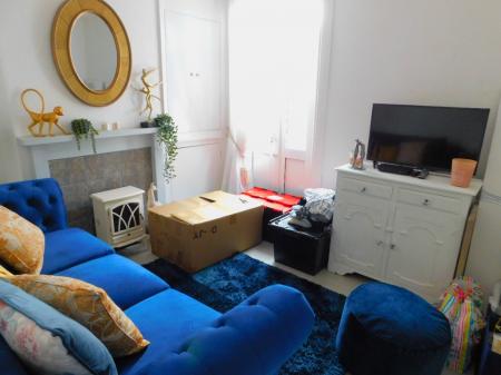 2 bedroom Terraced House to let in Alma Street, Sheerness, ME12