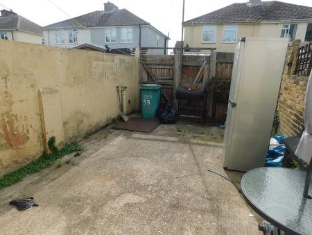 3 bedroom Terraced House to let in Unity Street, Sheerness, ME12