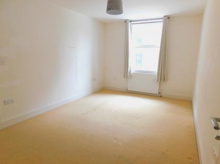 2 bedroom Property to let in High Street, Sheerness, ME12