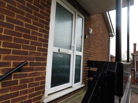 1 bedroom Flat to let in Marine Parade, Sheerness, ME12