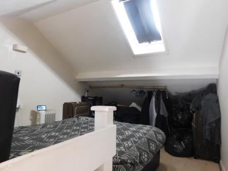 1 bedroom Maisonette to let in The Old Bakery, Parsonage Chase, Minster, ME12