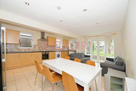5 bedroom Detached house for sale in Avenue Road, Southampton, SO14