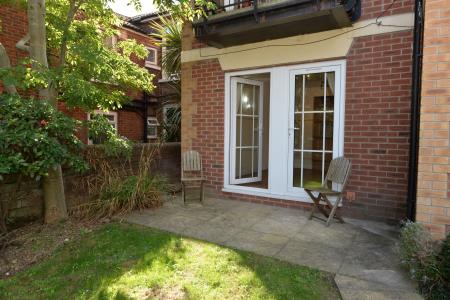 2 bedroom Flat for sale in Hill Lane, Southampton, SO15