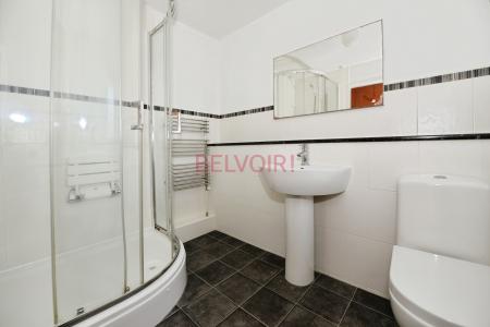 2 bedroom Flat for sale in Hursley Road, Chandler's Ford, SO53