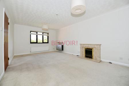 2 bedroom Flat for sale in Hursley Road, Chandler's Ford, SO53