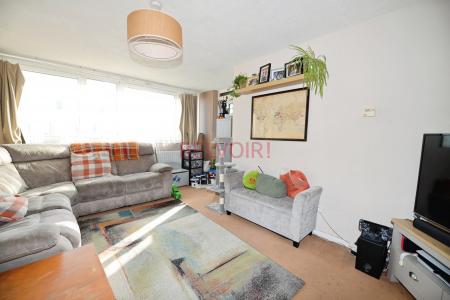 3 bedroom Flat for sale in Orchard Lane, Southampton, SO14