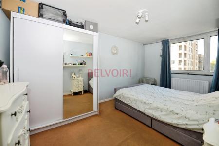 3 bedroom Flat for sale in Orchard Lane, Southampton, SO14