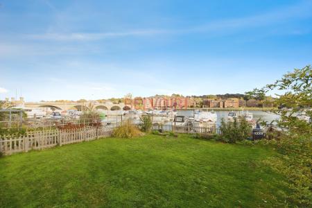 2 bedroom Flat for sale in Priory Road, St Denys, Southampton, SO17