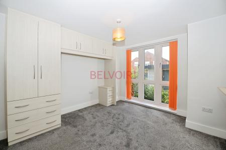 2 bedroom Flat for sale in Priory Road, St Denys, Southampton, SO17