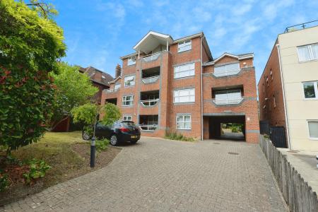 1 bedroom Flat for sale in Winn Road, Southampton, SO17