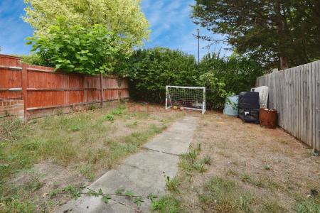 3 bedroom Terraced House for sale in Binstead Close, Southampton, SO16