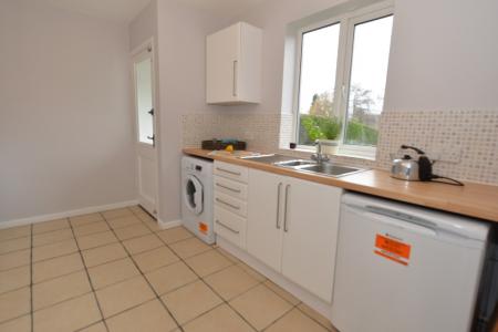 4 bedroom End of terrace house to let in Broadlands Road, Highfield, Southampton, SO17