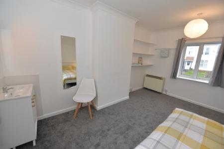 4 bedroom End of terrace house to let in Broadlands Road, Highfield, Southampton, SO17