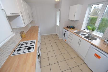 4 bedroom End of terrace house to let in Broadlands Road, Highfield, Southampton, SO17
