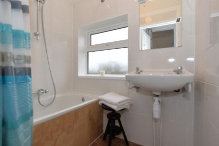 4 bedroom End of terrace house to let in Broadlands Road, Highfield, Southampton, SO17