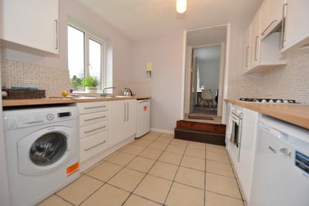 4 bedroom End of terrace house to let in Broadlands Road, Highfield, Southampton, SO17