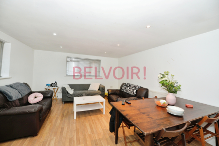 5 bedroom Semi-detached house to let in Burlington Road, Polygon, Southampton, SO15