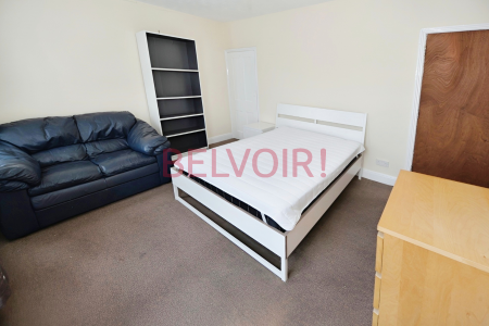 3 bedroom Terraced House to let in Burton Road, Southampton, SO15