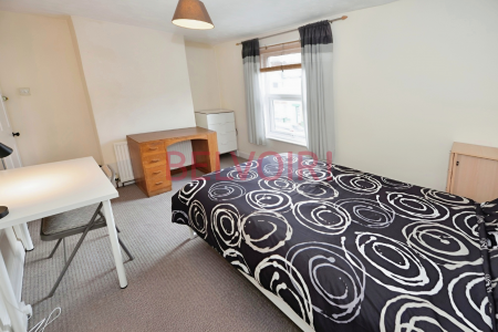 3 bedroom Terraced House to let in Earls Road, Southampton, SO14