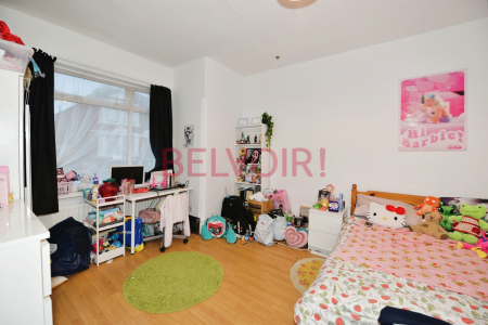 5 bedroom Semi-detached house to let in Harborough Road, Polygon, Southampton, SO15