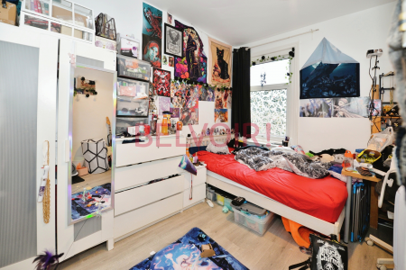 5 bedroom Semi-detached house to let in Harborough Road, Polygon, Southampton, SO15