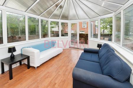 5 bedroom Semi-detached house to let in Harborough Road, Polygon, Southampton, SO15