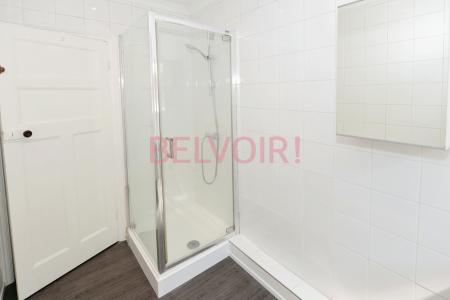 5 bedroom Semi-detached house to let in Harborough Road, Polygon, Southampton, SO15