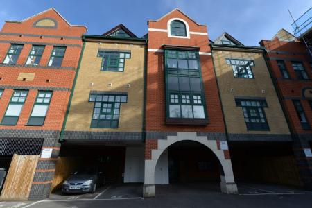 1 bedroom Flat to let in St Mary's Place, Southampton, SO14