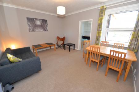 4 bedroom Semi-detached house to let in Mayfield Road, Southampton, SO17