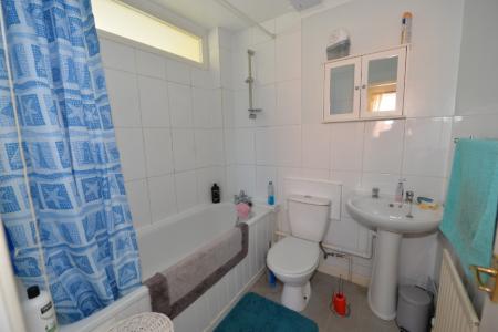 2 bedroom Semi-detached house for sale in New Road, Fair Oak, Eastleigh, SO50