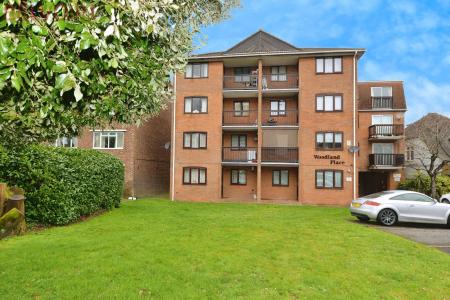 2 bedroom Flat for sale in Northlands Road, Southampton, SO15