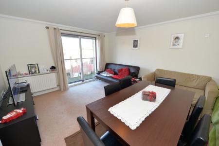 2 bedroom Flat to let in Hill Lane, Banister Park, Southampton, SO15